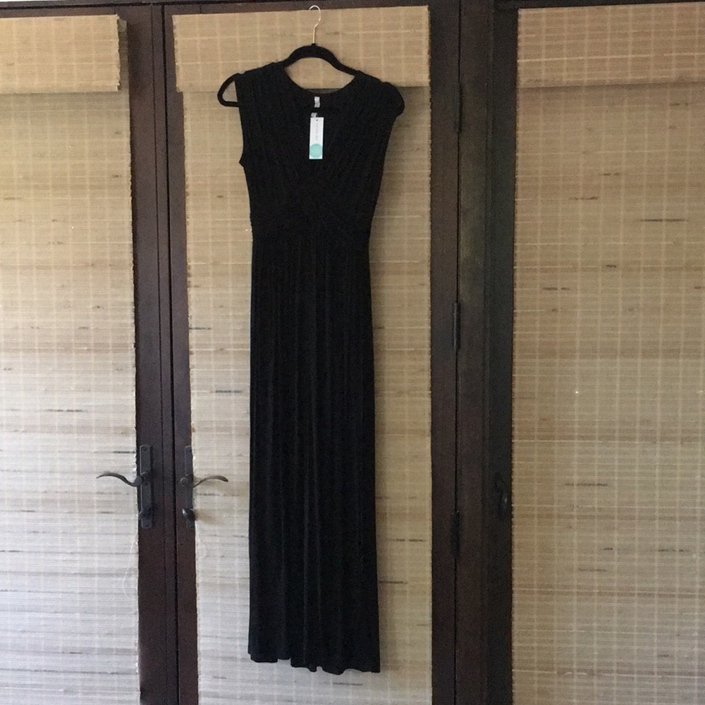 NWT Gilli Black Jersey Maxi Dress - Med
